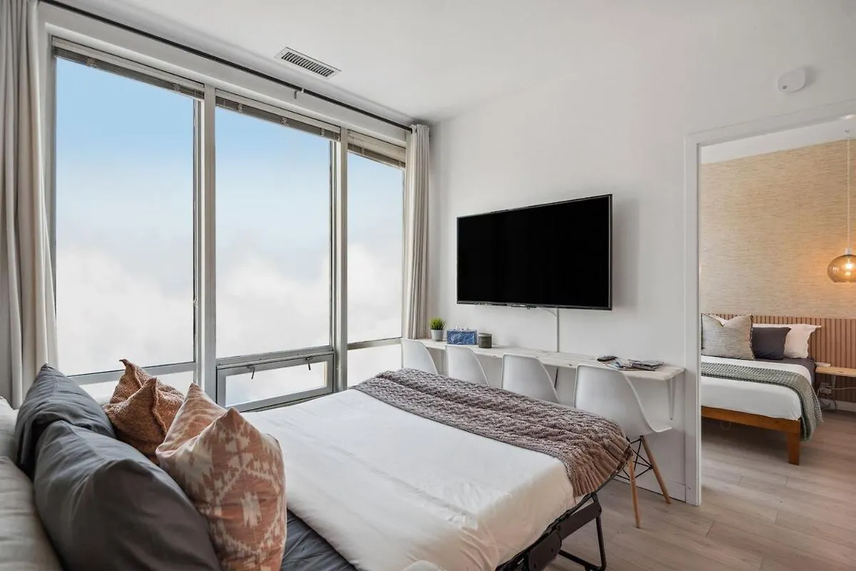 Sleeps6Ppl Robson Skytrain Downtown Vancouver Canada