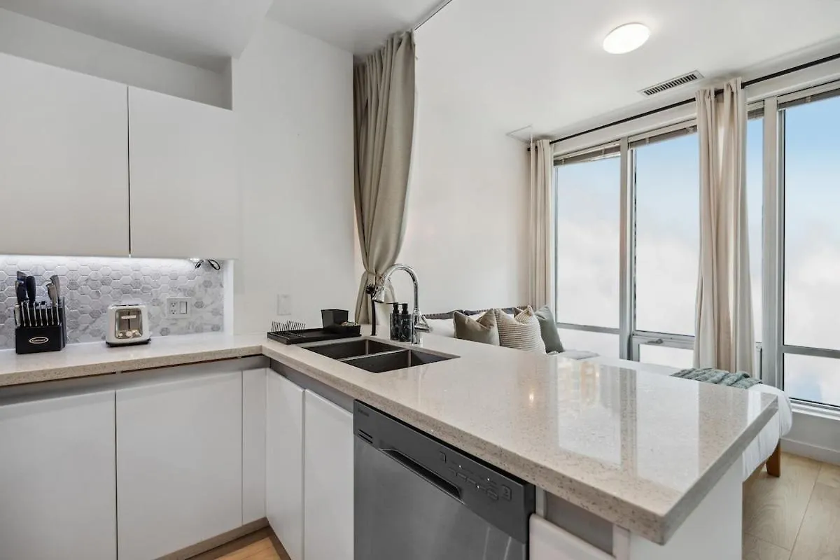 Sleeps6Ppl Robson Skytrain Downtown Vancouver